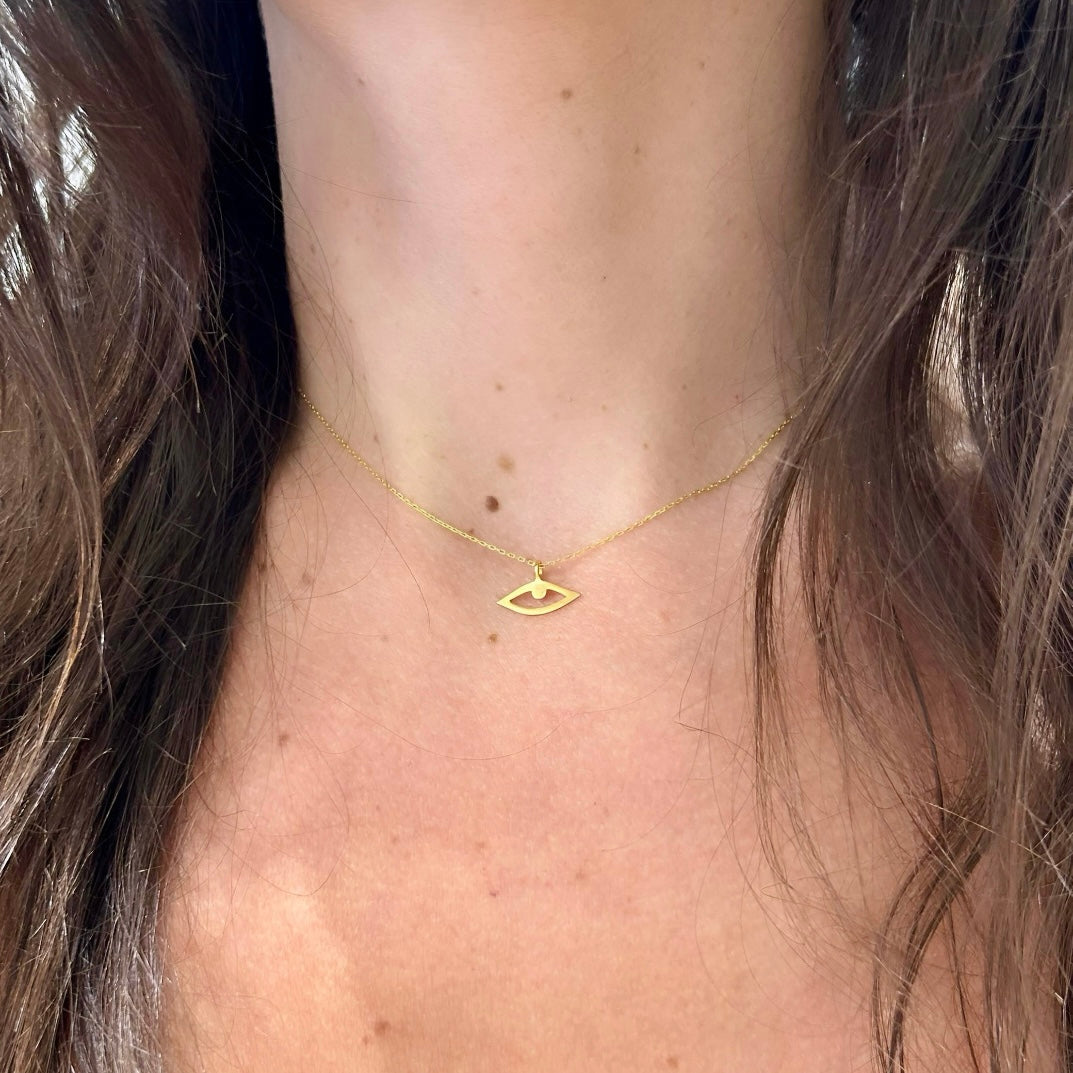 Minimal Eye Pendant Necklace in 14K Gold