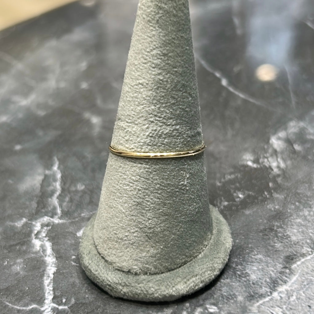 9K Gold Band Ring
