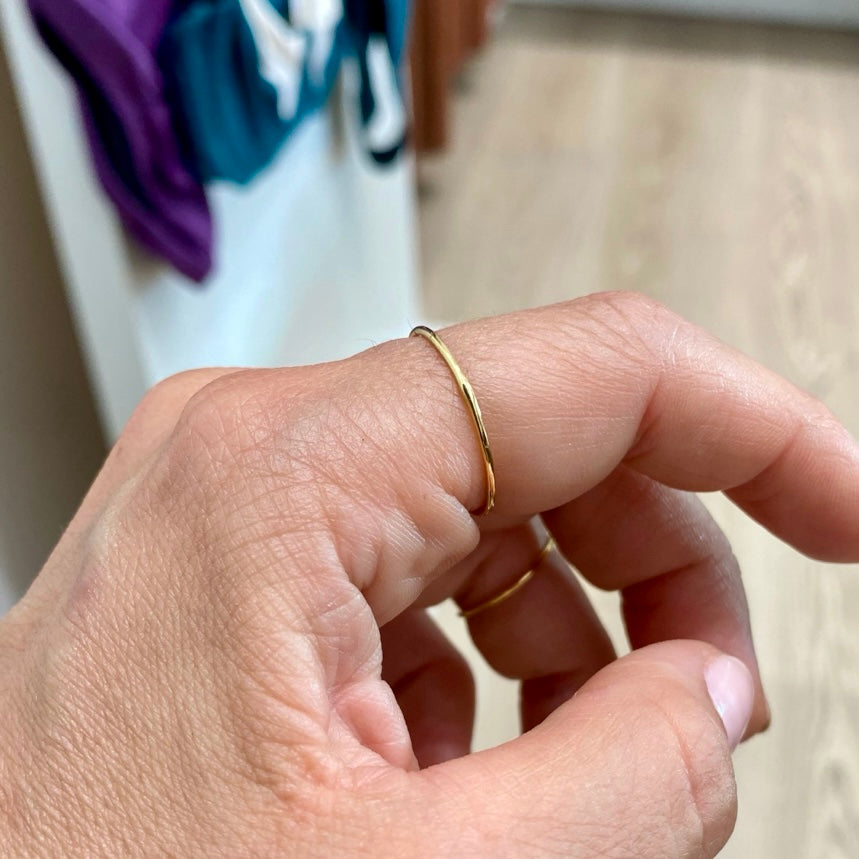 9K Gold Band Ring
